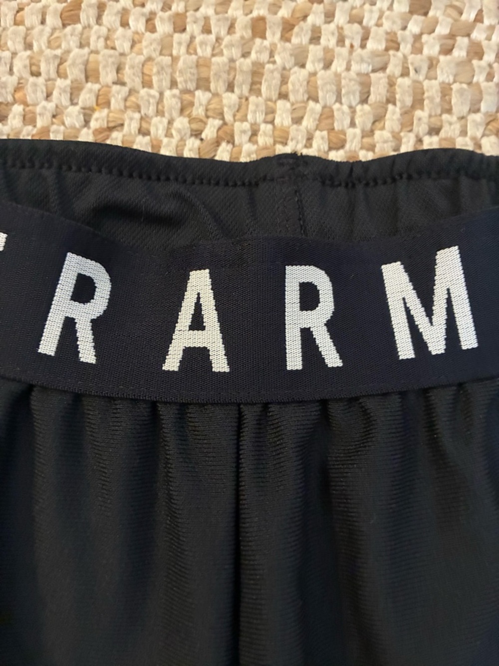 Under Armour Black Athletic Shorts Small Workout Gym Running Lightweight - Picture 6 of 9